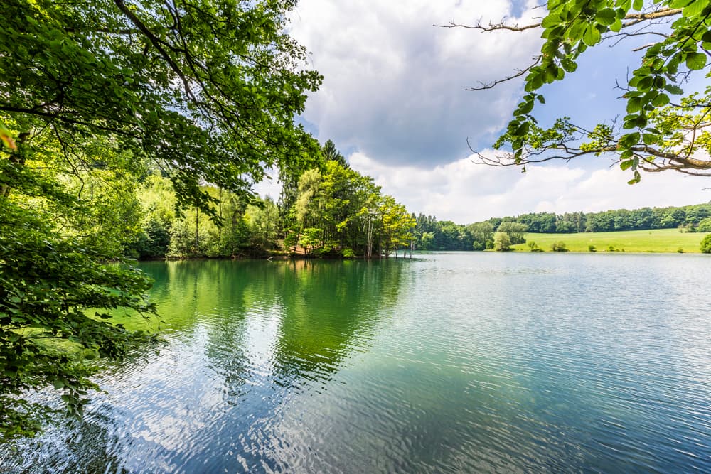 Aufnahme von einem See.